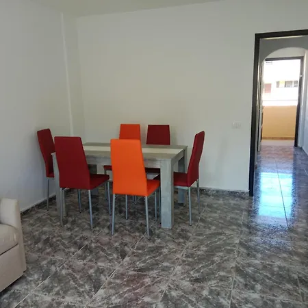 Cristianos דירה *